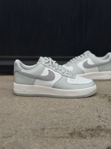 Nike Air Force 1 07 LV8 FJ4170-003 фото